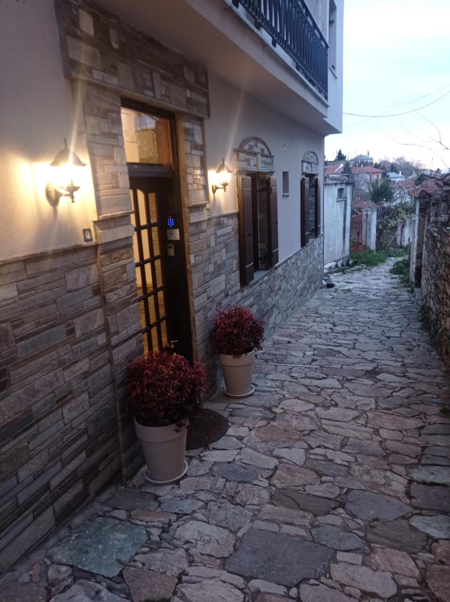 Marousos Central Guesthouse Портарія Екстер'єр фото