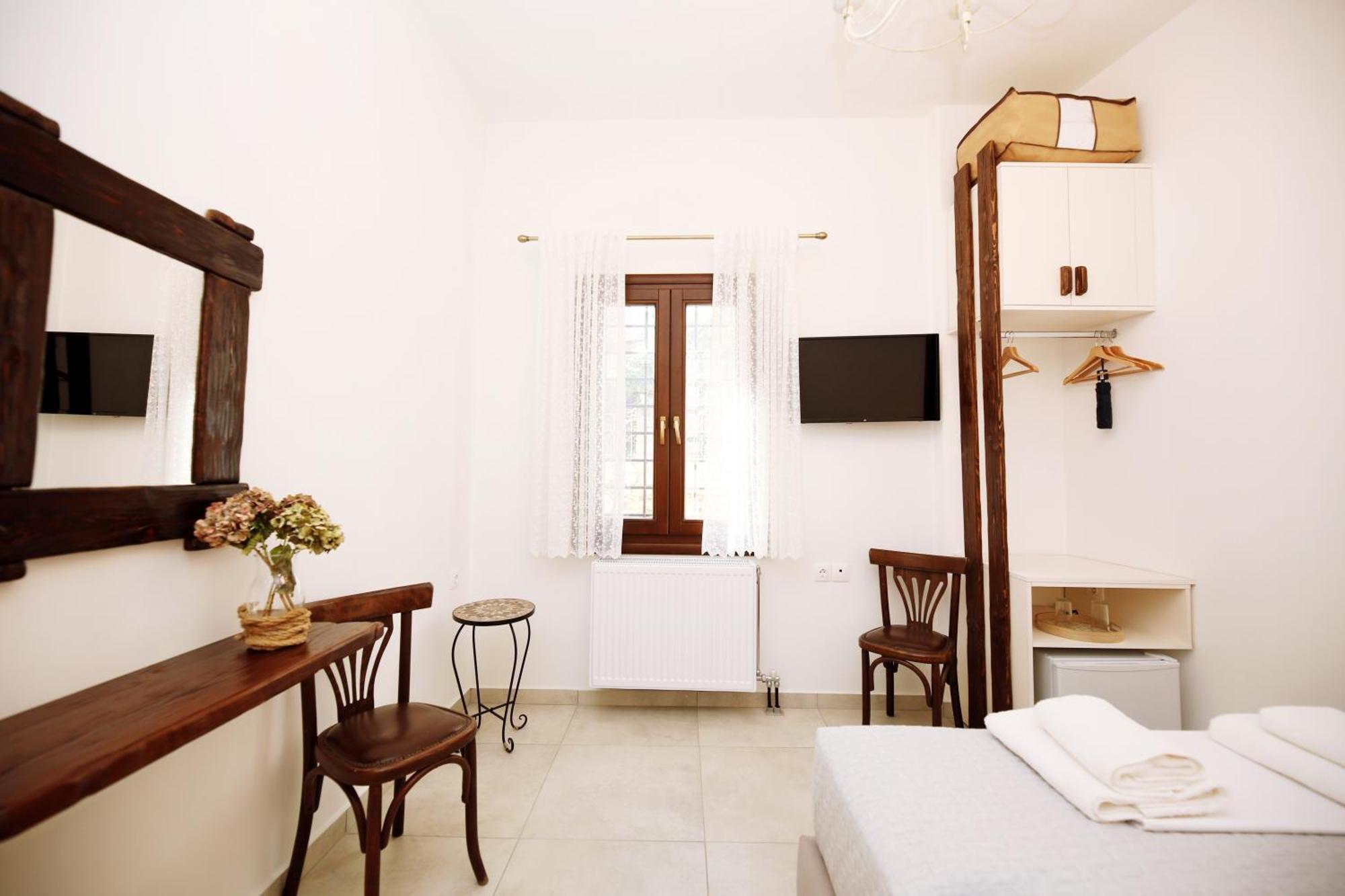 Marousos Central Guesthouse Портарія Екстер'єр фото