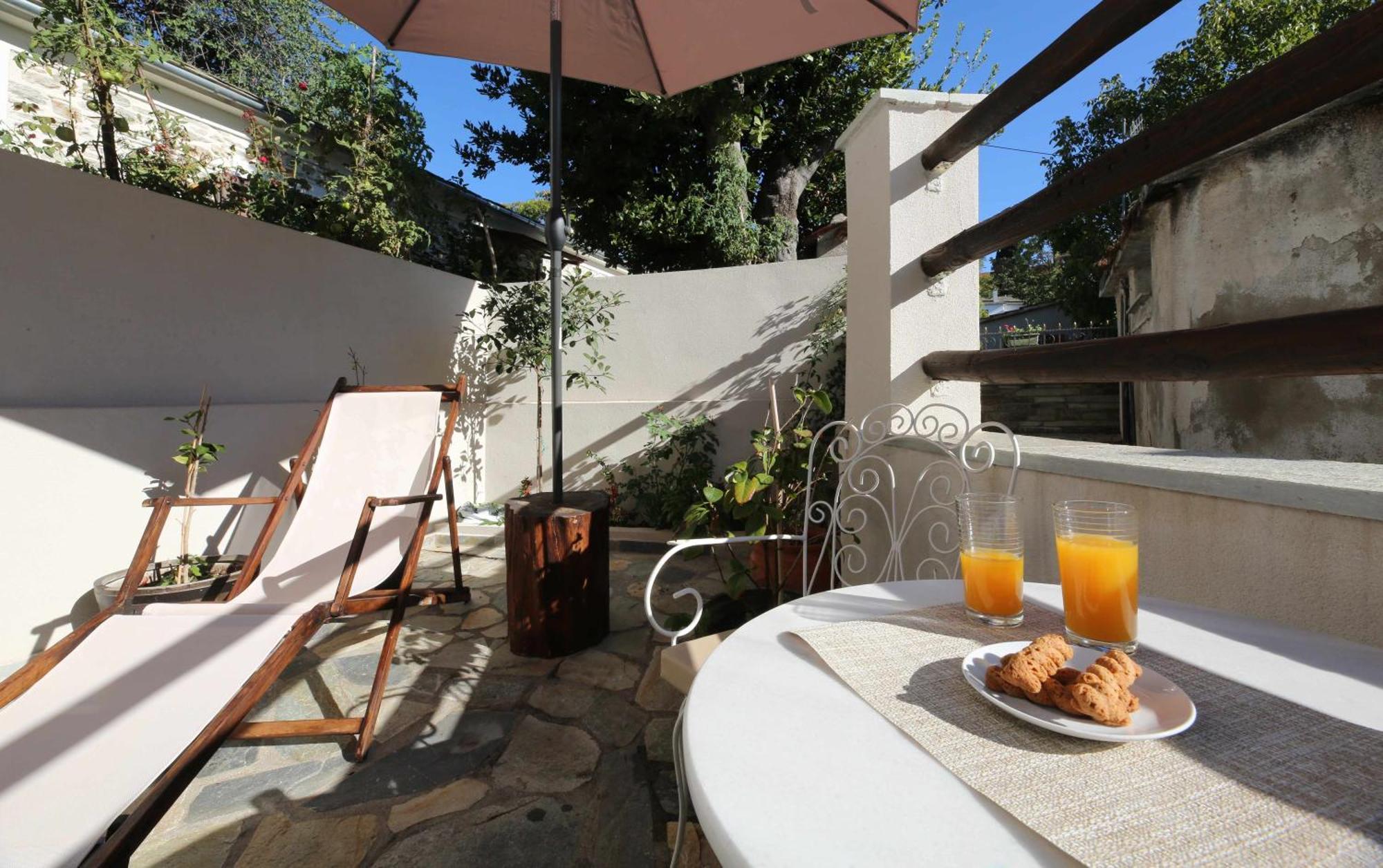 Marousos Central Guesthouse Портарія Екстер'єр фото
